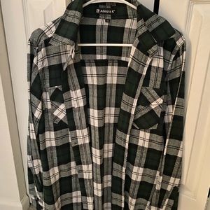 Green and black classic flannel shirt, size 38 (fits like women’s M)